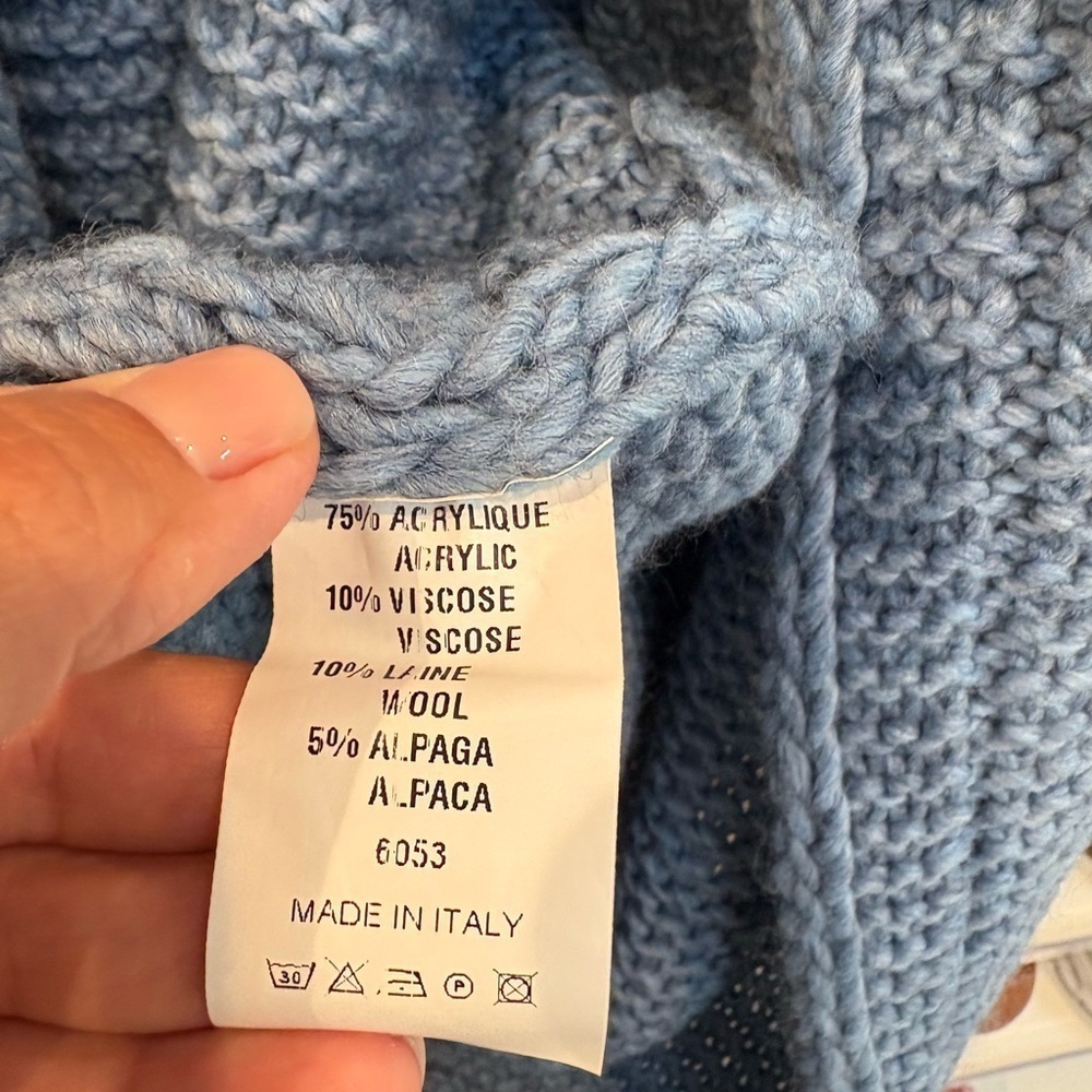 Noeline Blue Women's Cardigan - Picture 3 of 9